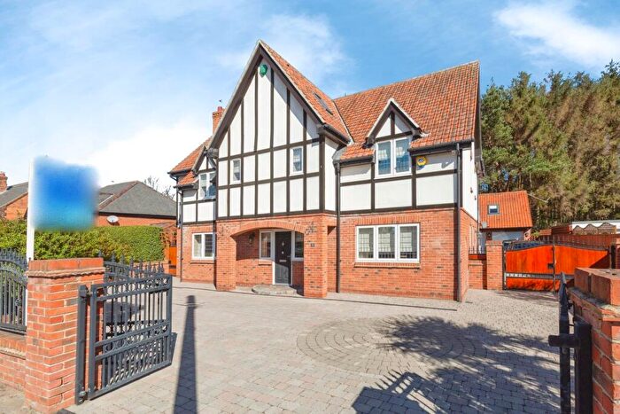 6 Bedroom Detached House For Sale In Blind Lane, Chester Le Street, DH3