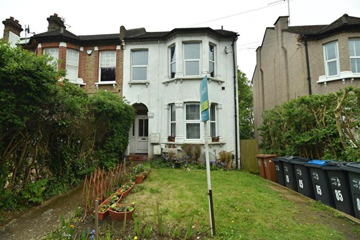 2 Bedroom Apartment To Rent In Avondale Road, South Croydon, CR2