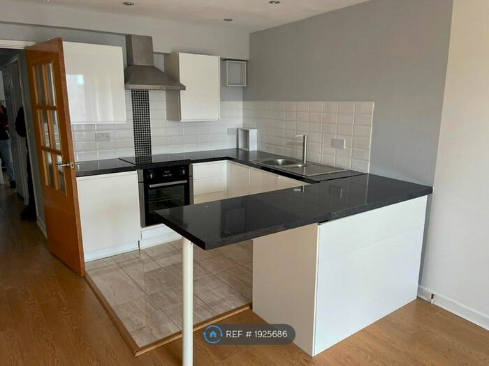 1 Bedroom Flat To Rent In Padarn Close, Cardiff, CF23