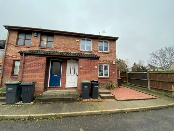 1 Bedroom Maisonette To Rent In Maypole Road, Gravesend, Kent, DA12