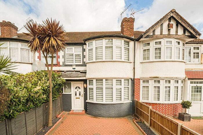 3 Bedroom Property For Sale In Wyresdale Crescent, Greenford, UB6