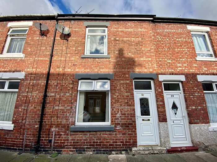2 Bedroom Terraced House To Rent In Brighton Road/Eastbourne - Darlington, DL1
