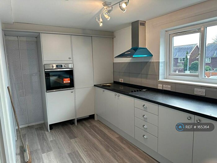 5 Bedroom Semi-Detached House To Rent In Chichester, Chichester, PO19