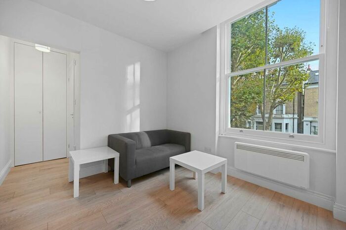 1 Bedroom Flat To Rent In Bassett Road, Ladbroke Grove, London, W10