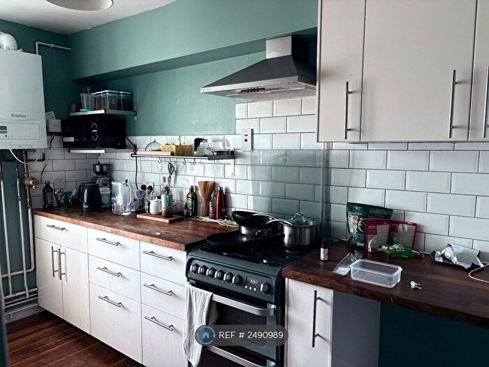 1 Bedroom Flat To Rent In Chelmsford House, London, N7