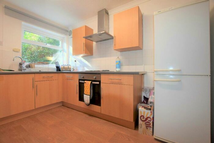 4 Bedroom Terraced House To Rent In Ulcombe Gardens - Bedroom Student Home, CT2