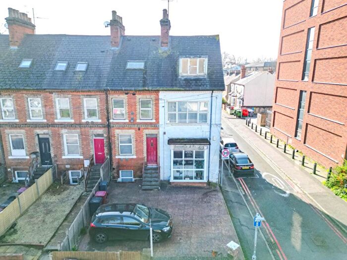 2 Bedroom End Of Terrace House For Sale In Kings Road, Reading, RG1