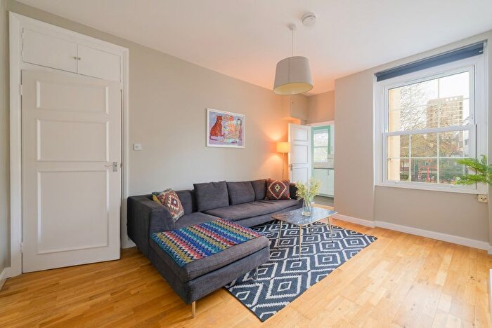 2 Bedroom Flat To Rent In Cartwright Street, London, E1