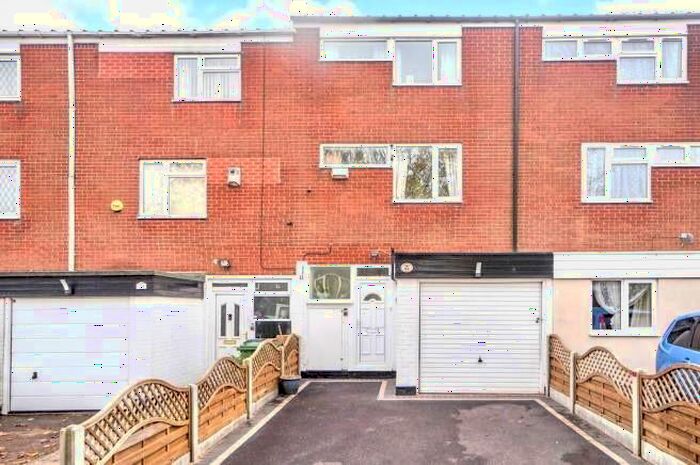 4 Bedroom Terraced House To Rent In Austin Croft, Birmingham, B36