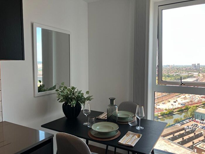Flat To Rent In Flat, Mitre Yard, - Scrubs Lane, London, NW10
