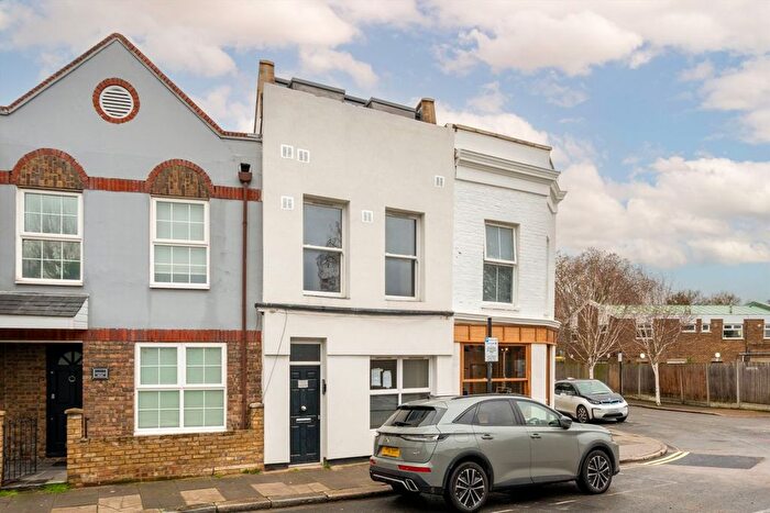 Studio To Rent In Normand Road, West Kensington, W14