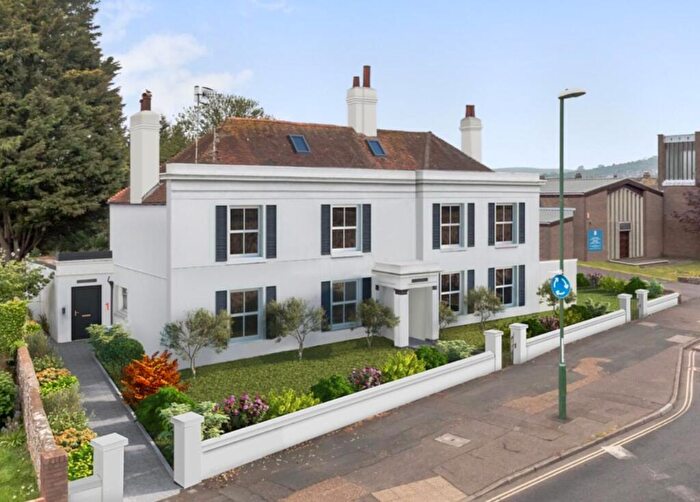 2 Bedroom Flat To Rent In North Road, Lancing, BN15