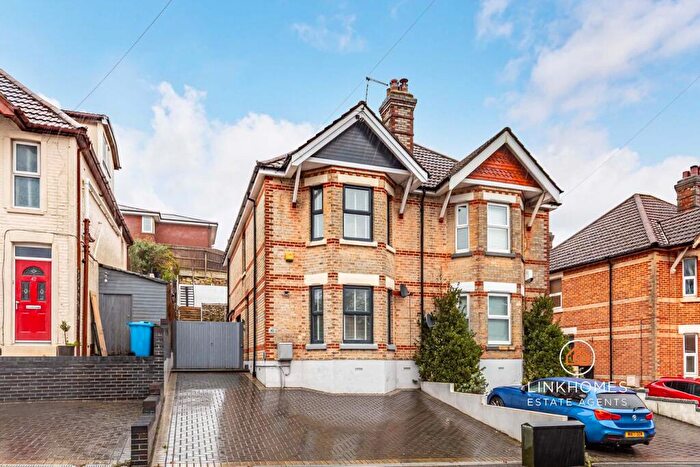 3 Bedroom Semi Detached House For Sale In Vale Road, Poole, BH14