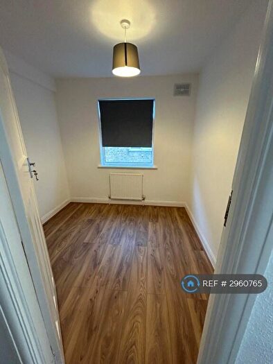 2 Bedroom Flat To Rent In Victoria Road, Ruislip, HA4