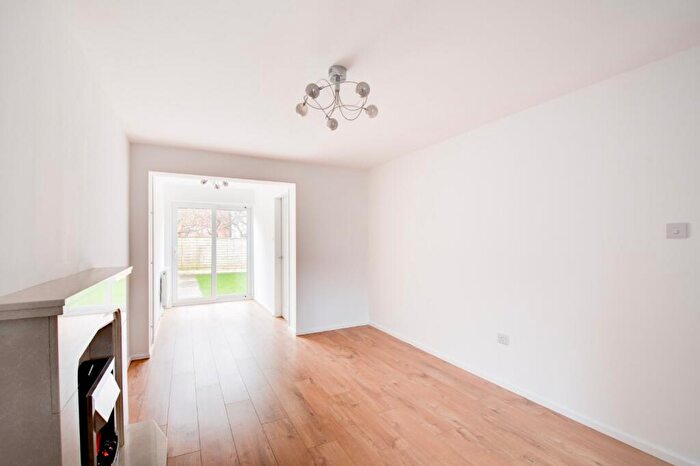 2 Bedroom Bungalow For Sale In Old Hall Close, Stourbridge, West Midlands, DY8