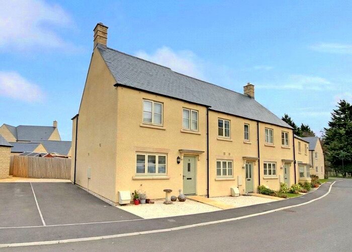 3 Bedroom End Of Terrace House For Sale In Radways Close, Fairford, Gloucestershire, GL7