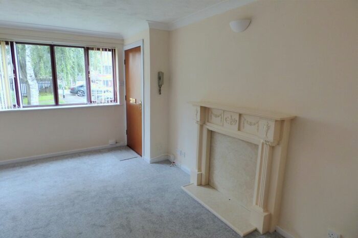 2 Bedroom Flat To Rent In Osbourne Court, Leeds, LS13