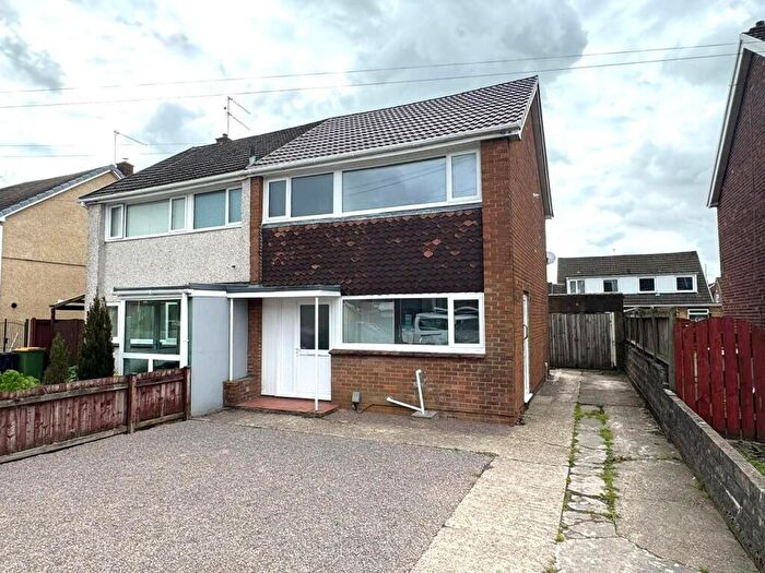 3 Bedroom Property To Rent In Hillview Crescent, Newport, NP19
