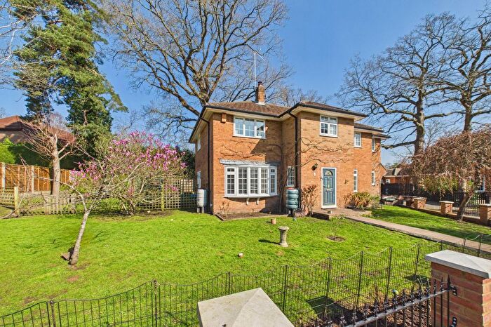 4 Bedroom Detached House For Sale In Regents Place, Sandhurst, Berkshire, GU47