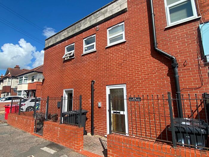 1 Bedroom Flat To Rent In Wimborne Road, Winton, Bournemouth, BH9