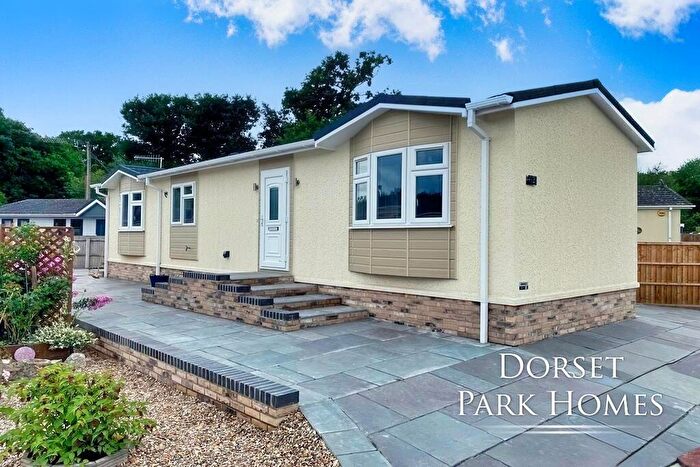 2 Bedroom Park Home For Sale In Pinehurst Park, West Moors, Ferndown, Dorset, BH22