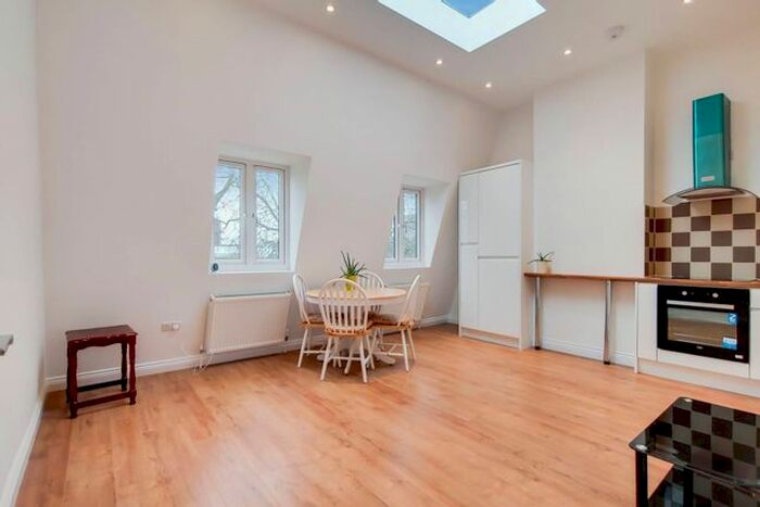 1 Bedroom Flat To Rent In Chiswick High Road, Chiswick, London, W4