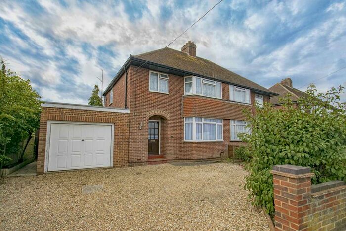 3 Bedroom Semi-Detached House To Rent In Station Road, Flitwick, MK45