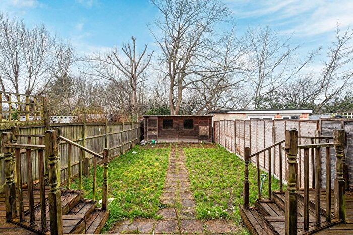 3 Bedroom Property For Sale In Bramdean Crescent, Lee, London, SE12