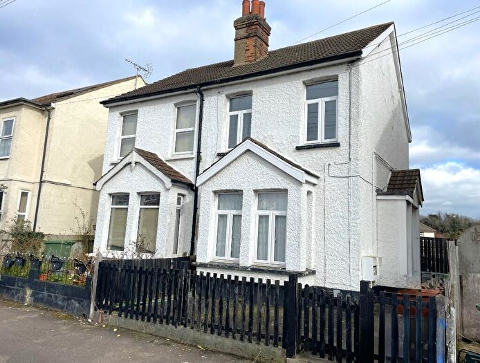 1 Bedroom Flat To Rent In Cromwell Road, Grays, Essex, RM17