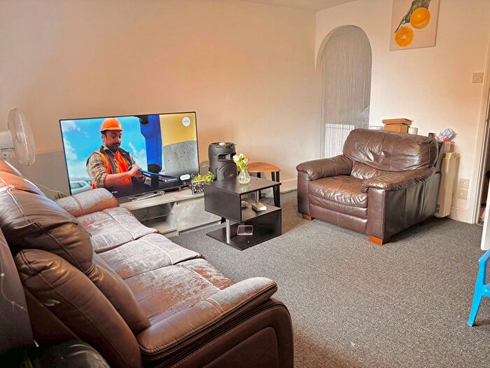 1 Bedroom Maisonette To Rent In Anita Avenue, Tipton, DY4