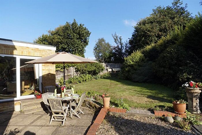 4 Bedroom Detached House For Sale In The Valley, Coxheath, Maidstone, ME17