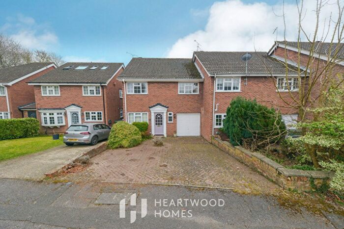 3 Bedroom End Terrace House For Sale In Camlet Way, St. Albans, AL3