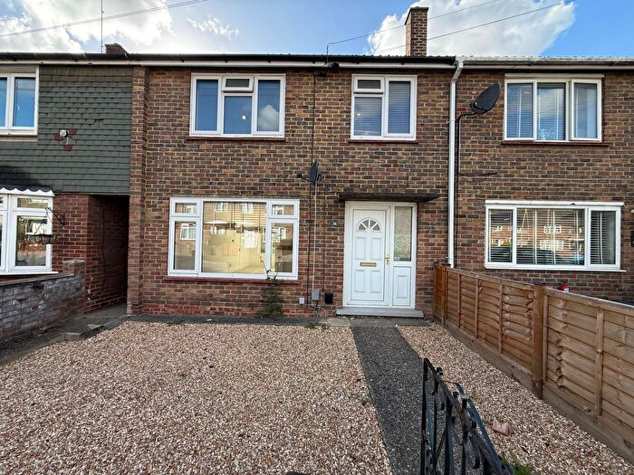 3 Bedroom Terraced House To Rent In Willow Way, Aldershot, GU12