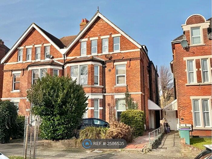 2 Bedroom Flat To Rent In Bouverie Road West, Folkestone, CT20