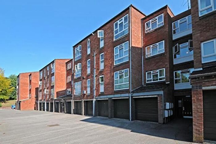 1 Bedroom Flat To Rent In Linchfield, High Wycombe, HP13
