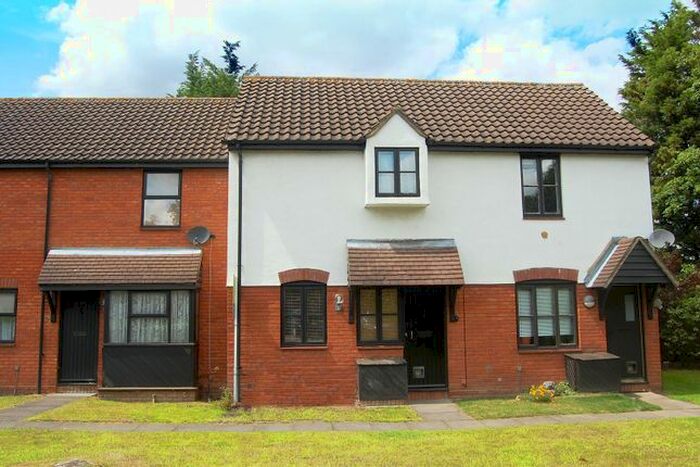 1 Bedroom Terraced House To Rent In Jonquil Gardens, Hampton, TW12