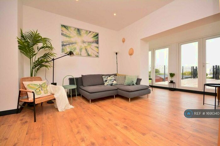 2 Bedroom Flat To Rent In Beach Rise, Westgate-On-Sea, CT8