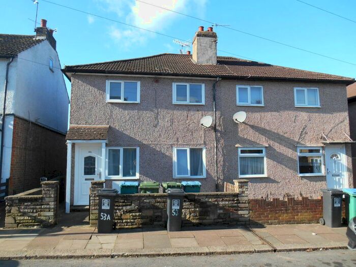 1 Bedroom Maisonette To Rent In Cassiobridge Road, Watford, WD18