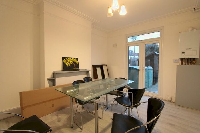 3 Bedroom Terraced House To Rent In Malvern Rd, Croydon CR7