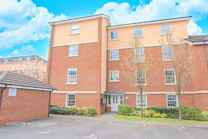 1 Bedroom Apartment To Rent In Merrifield Court, Welwyn Garden City, AL7