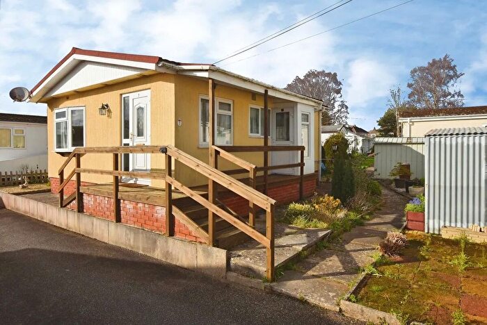 2 Bedroom Park Home For Sale In Crossley Moor Road, Kingsteignton, Newton Abbot, Devon., TQ12