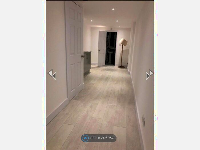 Studio To Rent In Jeymer Drive, Greenford, UB6