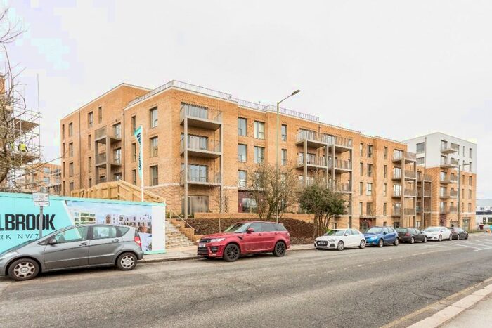 2 Bedroom Apartment To Rent In Bittacy Hill, London, NW7