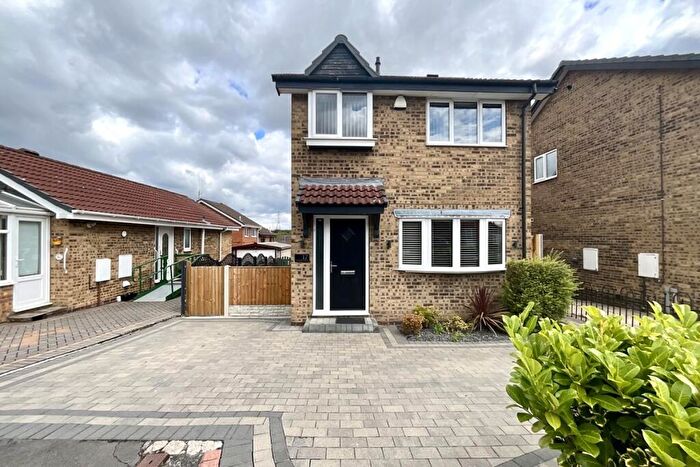 3 Bedroom Detached House For Sale In Bradshaw Avenue, Rotherham, S60