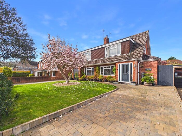 4 Bedroom Detached House For Sale In Blacksmith Lane, Churchdown, Gloucester, GL3