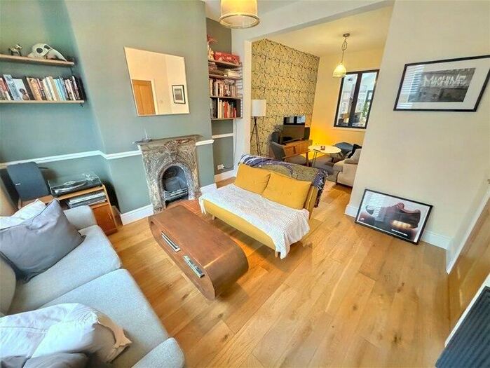 3 Bedroom House To Rent In Dunedin Road, Leyton, E10