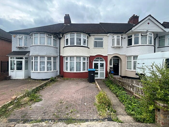 3 Bedroom Terraced House To Rent In Crest Drive, Enfield, EN3