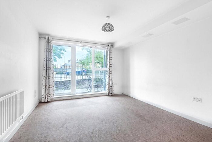 2 Bedroom Flat To Rent In Charlton Road, London, SE7