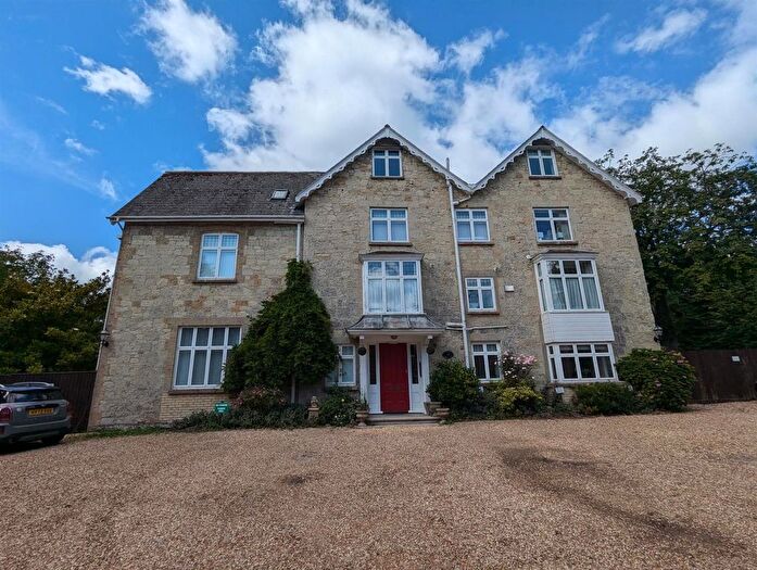 1 Bedroom Flat To Rent In Church Road, Shanklin, PO37