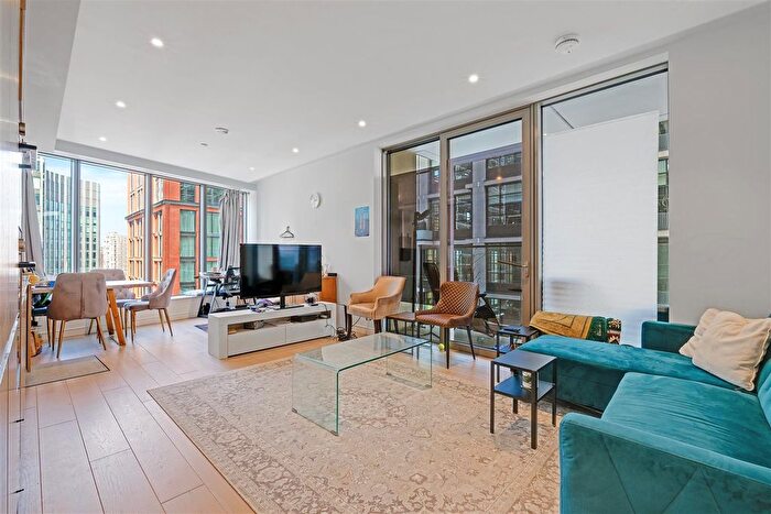2 Bedroom Flat To Rent In Park Drive, Canary Wharf, E14